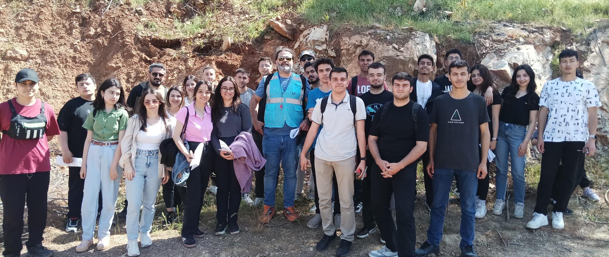 OM 106 Jeoloji, OM 332 Orman Bakımı ve OM 368 Bitki Genetiği ve Ağaç Islahı Dersleri Kapsamında Ortak Arazi Uygulaması Gerçekleştirildi